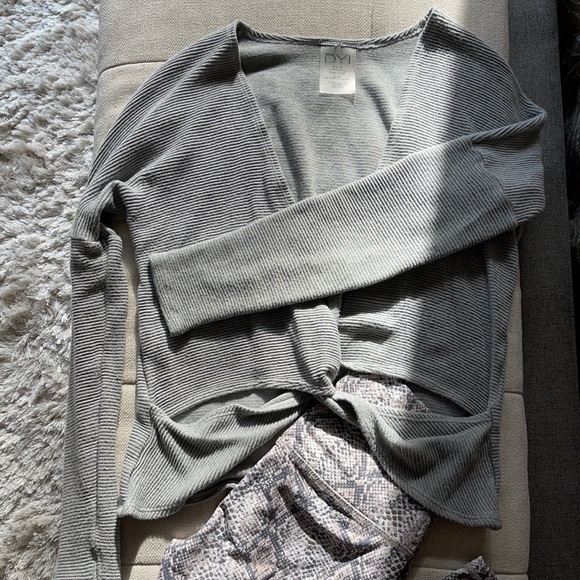 Yoga set - Picture 2 of 5